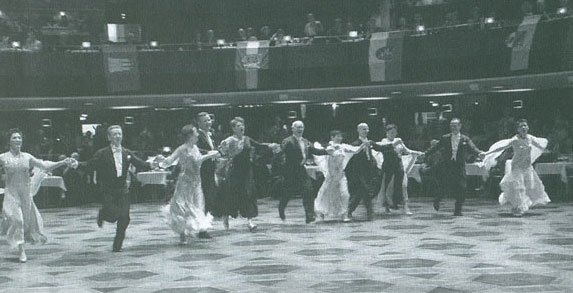 2007 – Erster „Tanz-Kaffee" für Senioren